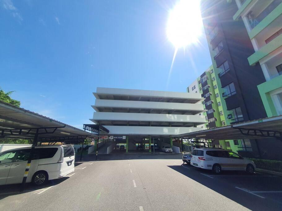 Manhattan Condo Ipoh With Water Park And Pool View Luaran gambar