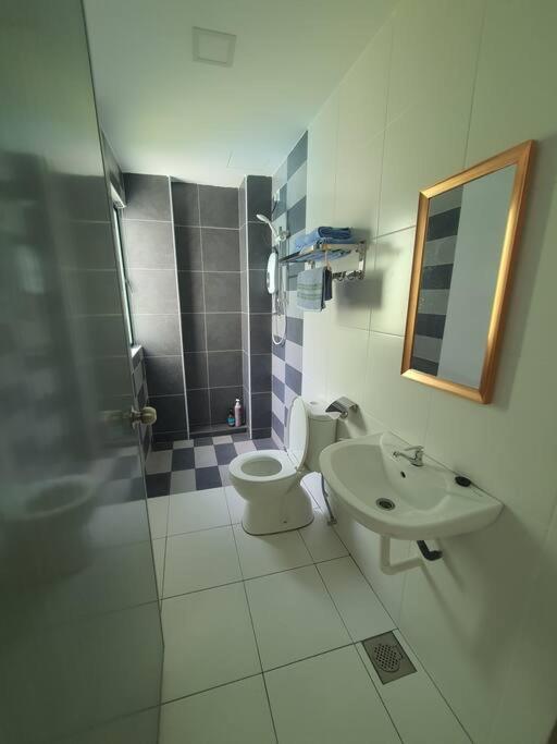 Manhattan Condo Ipoh With Water Park And Pool View Luaran gambar